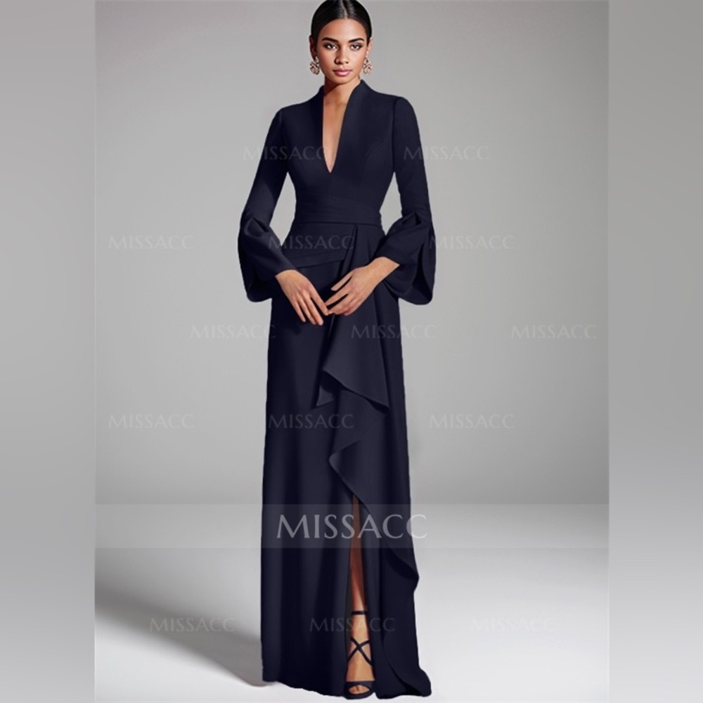 Elegant Navy Blue Long Sleeve Gown